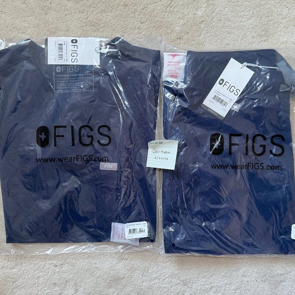 NWT Figs scrub set - Navy XXS/P
